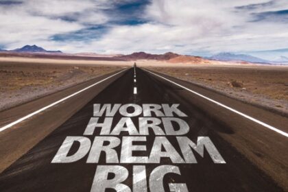 Nghi-lon-va-lam-viec-cham-chi